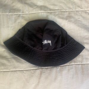 Stussy Bucket Hat Black Stock Logo Embroidered L/XL